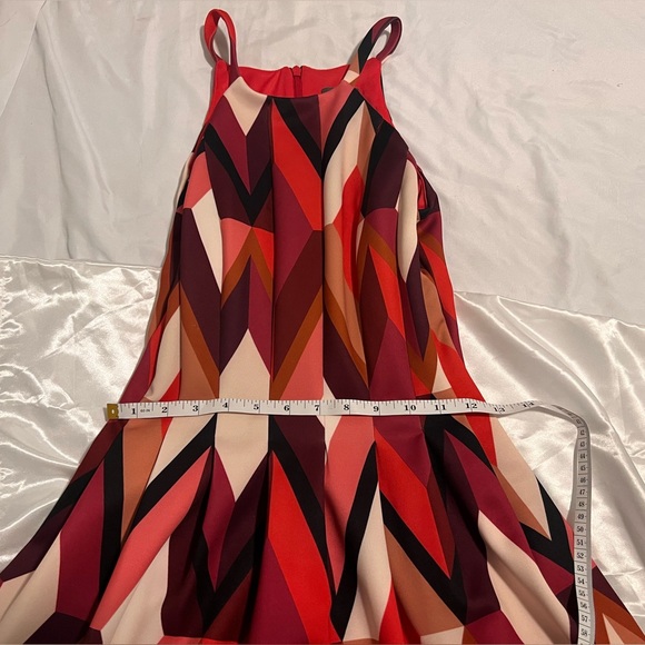 VINCE CAMUTO FORMAL DRESS - Picture 3 of 7